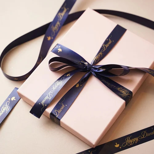 تاثیر روبان‌ های تبلیغاتی در بسته‌ بندی محصولات فروشگاه‌ های آنلاین